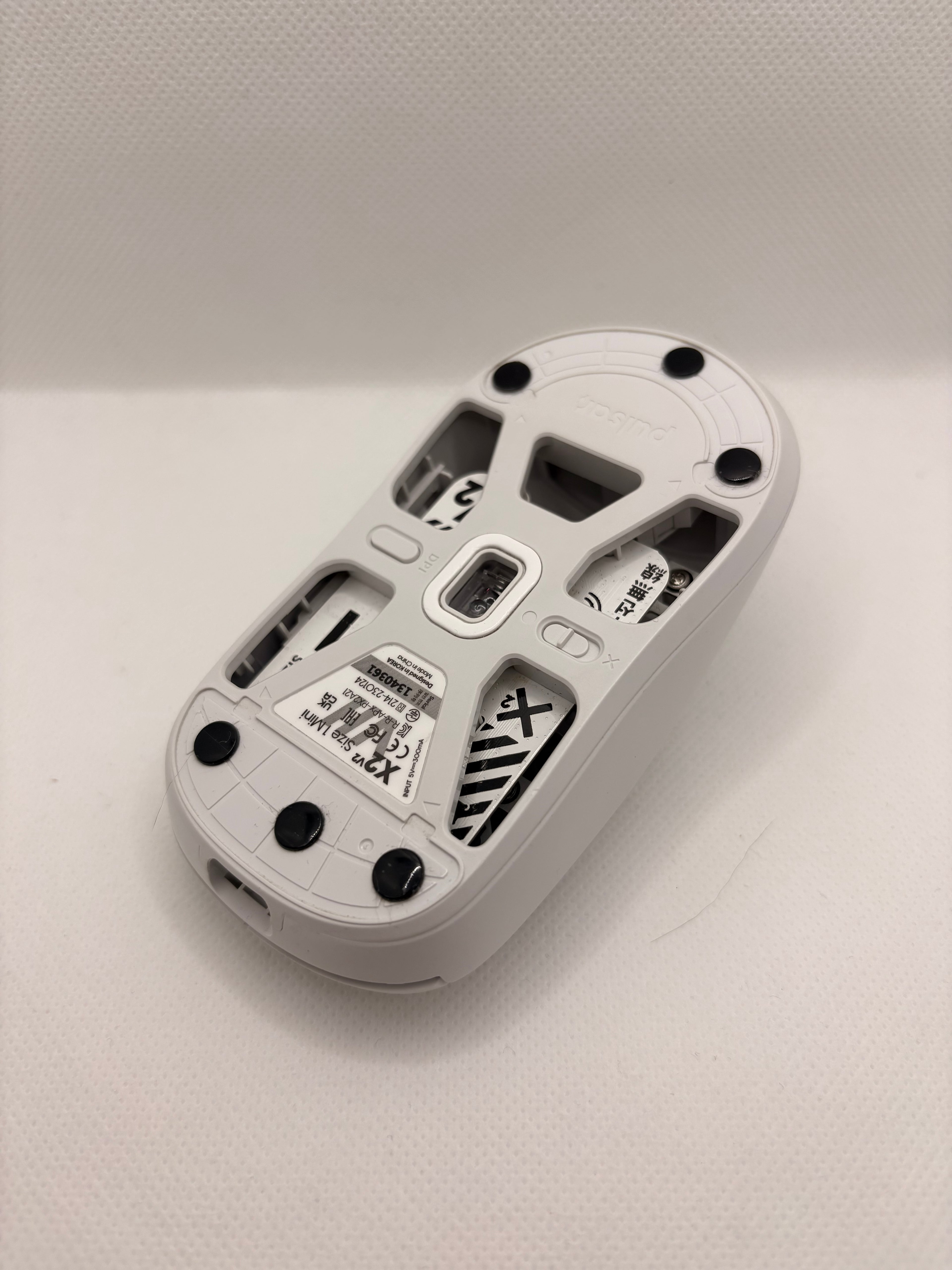 MOUSE SKATES