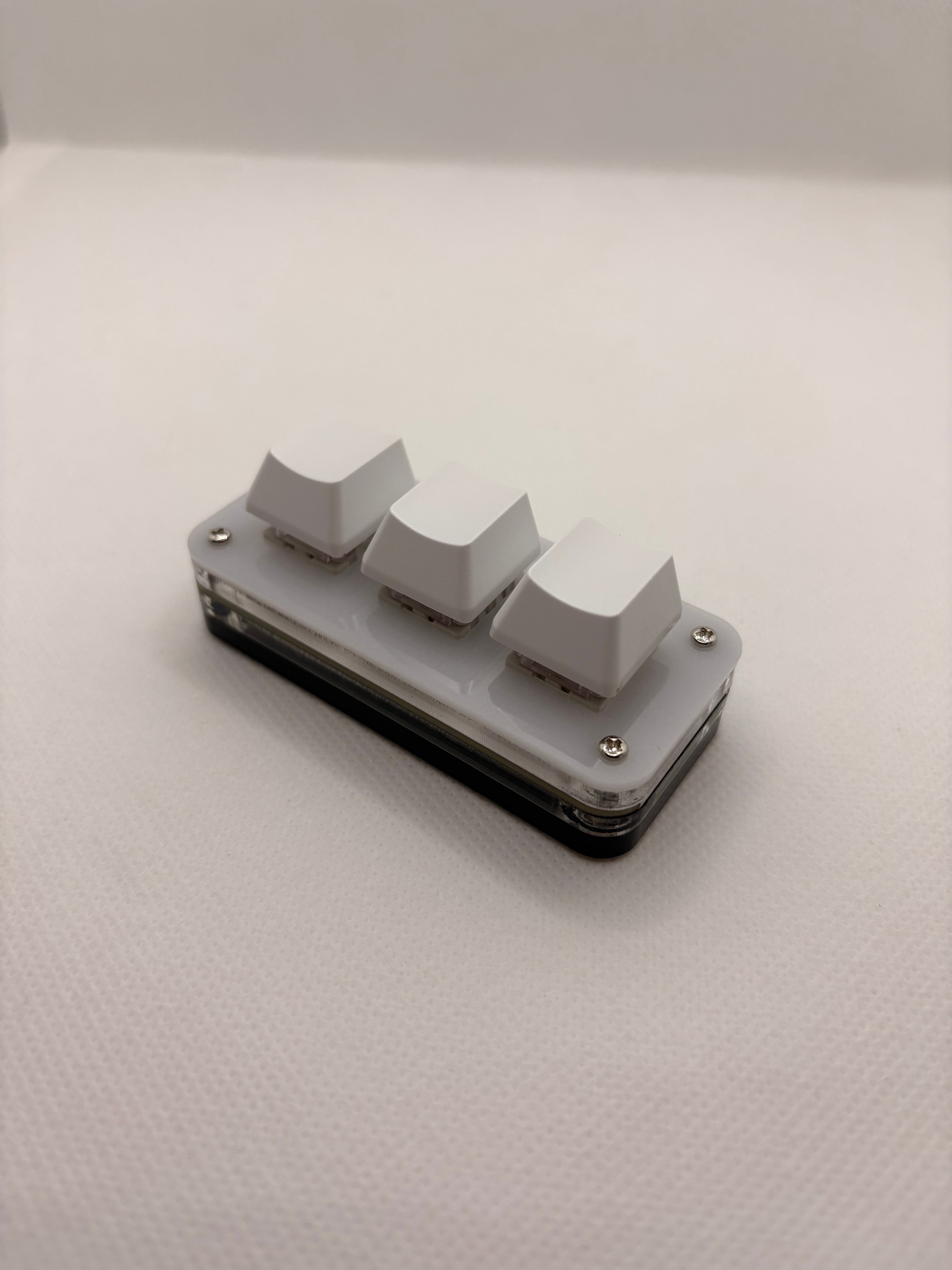 MiniMacro 3 key programmable keyboard