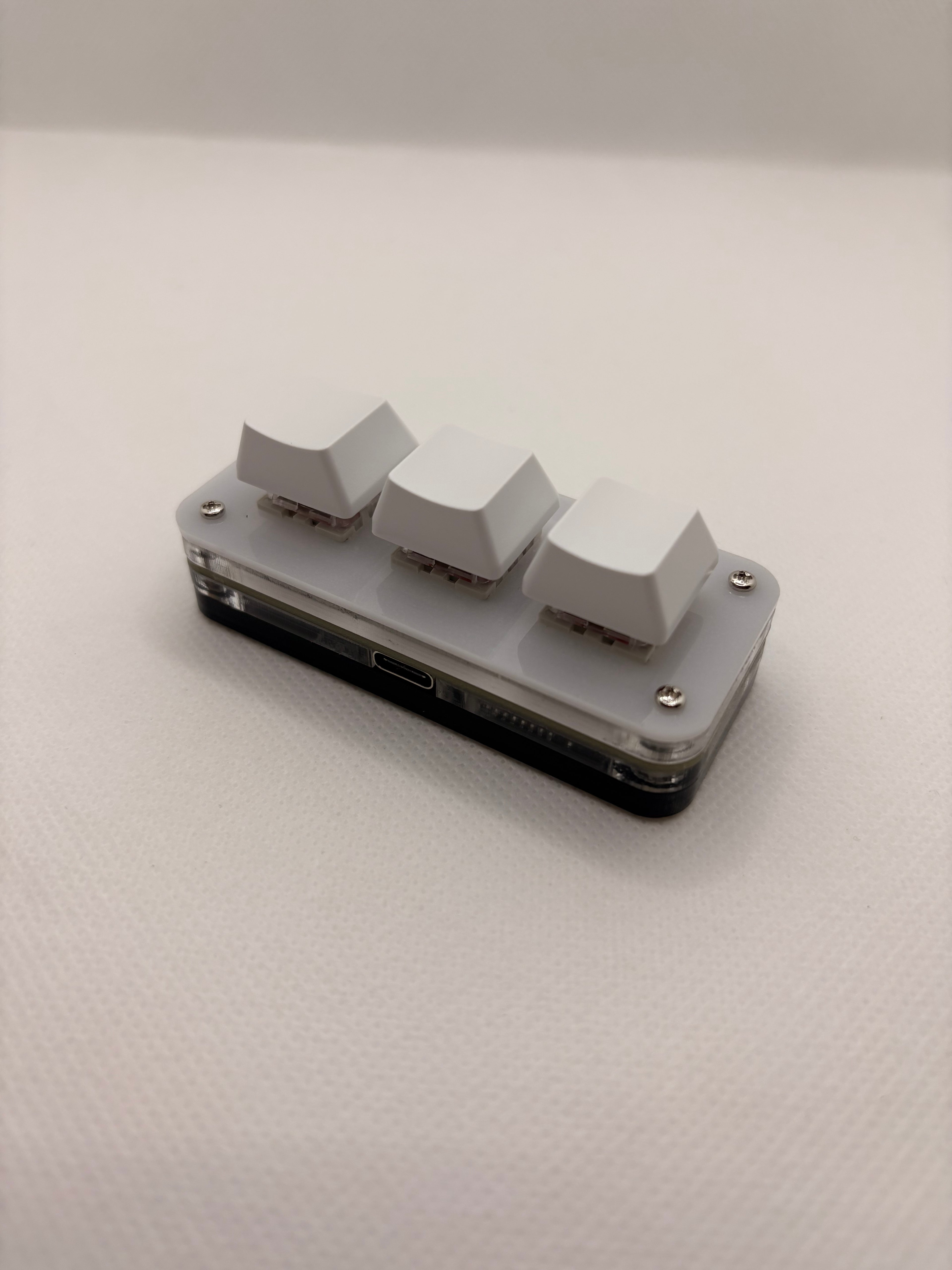 MiniMacro 3 key programmable keyboard