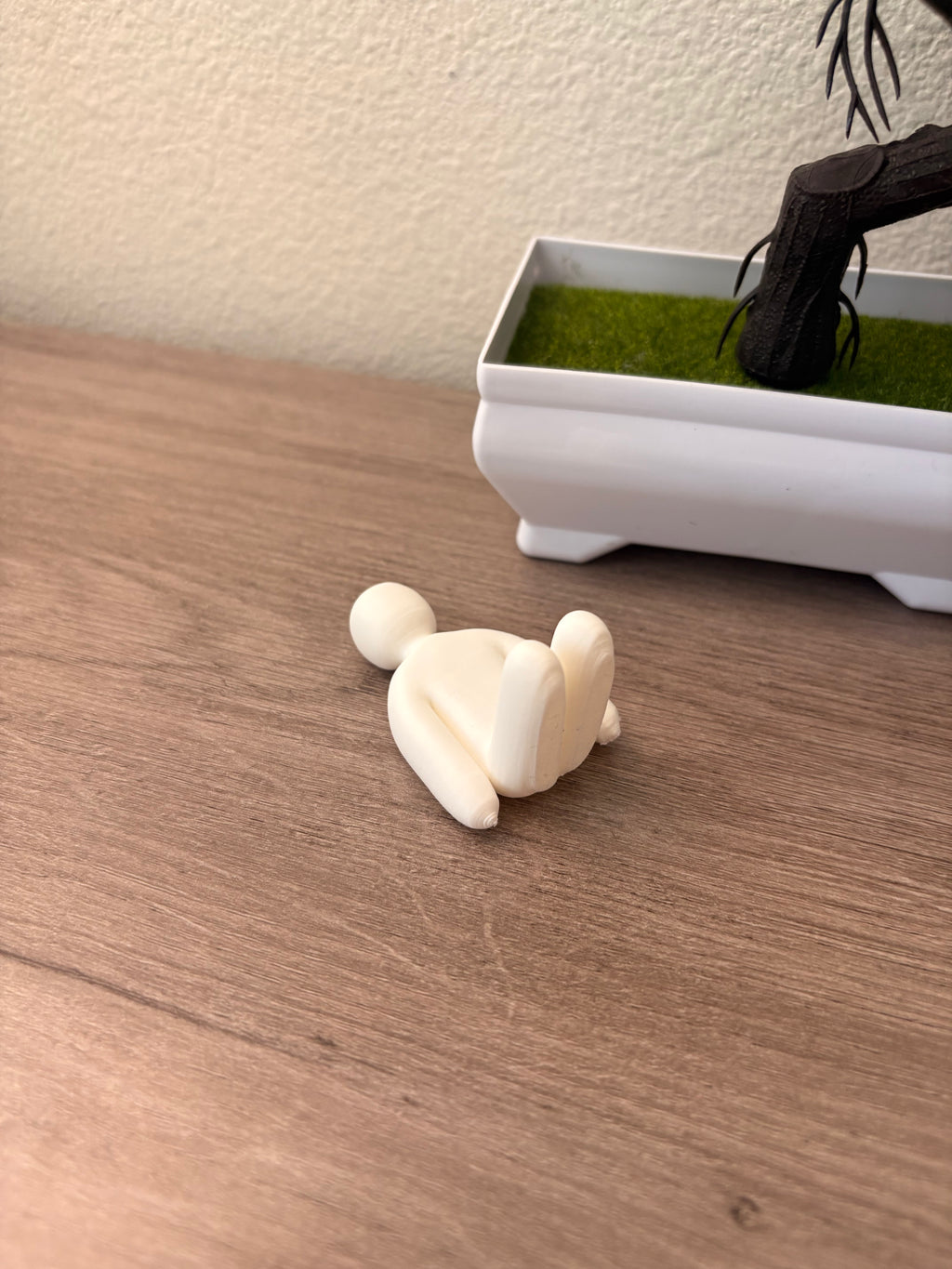 "Sitting" Chameleon Mini-Fig
