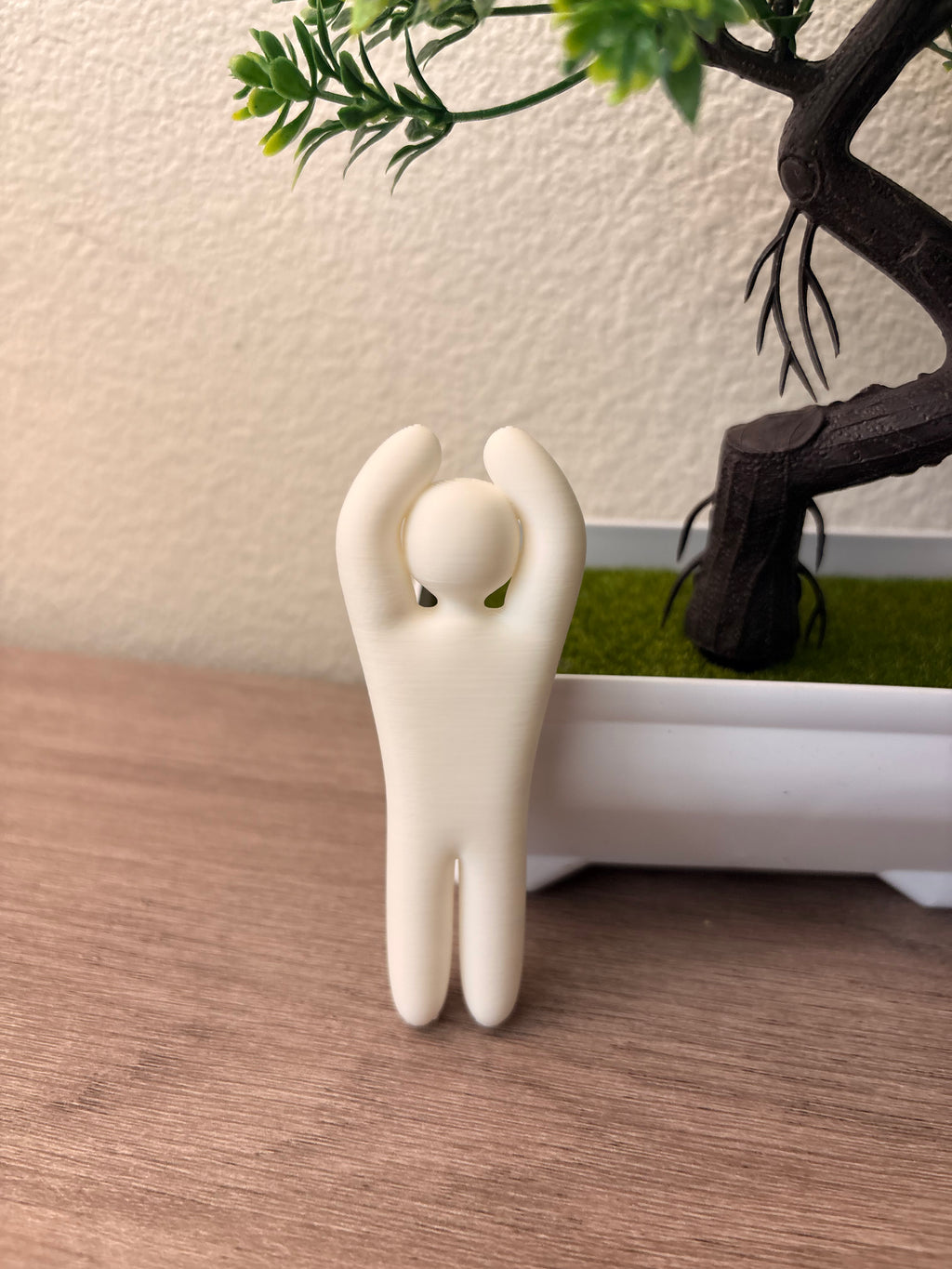 "Arms Over" Chameleon Mini-Fig