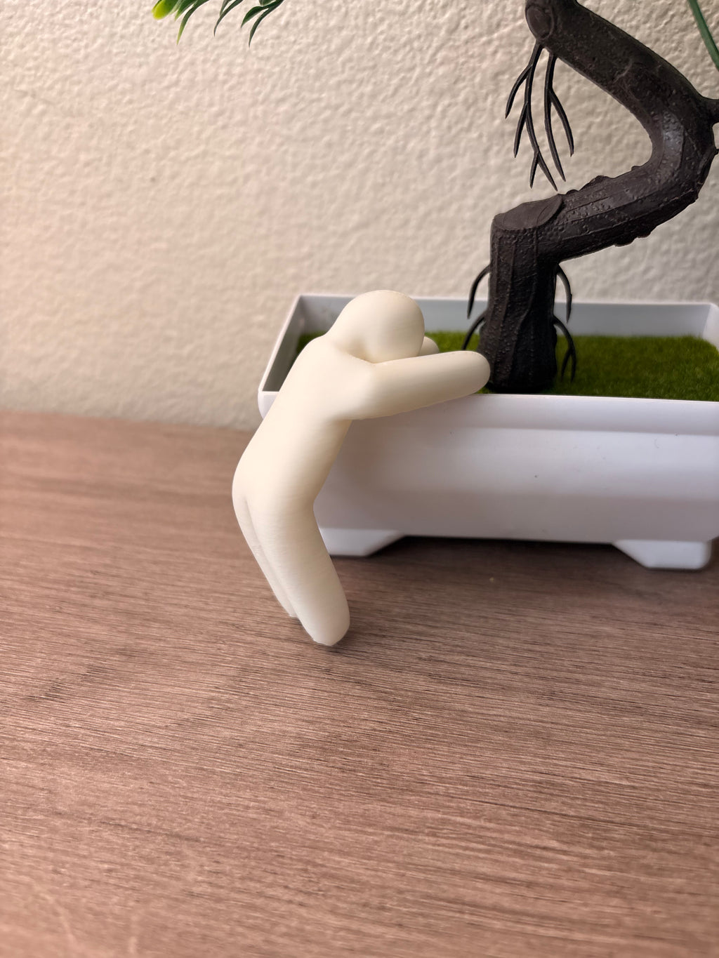 "Bent Over" Chameleon Mini-Fig